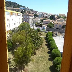 En Duplex Au 3ième étage Sans Ascenseur Hyères